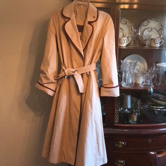 Etienne Aigner Jackets & Blazers - 💥1hr💥Authentic Etienne Aigner trench coat VTG